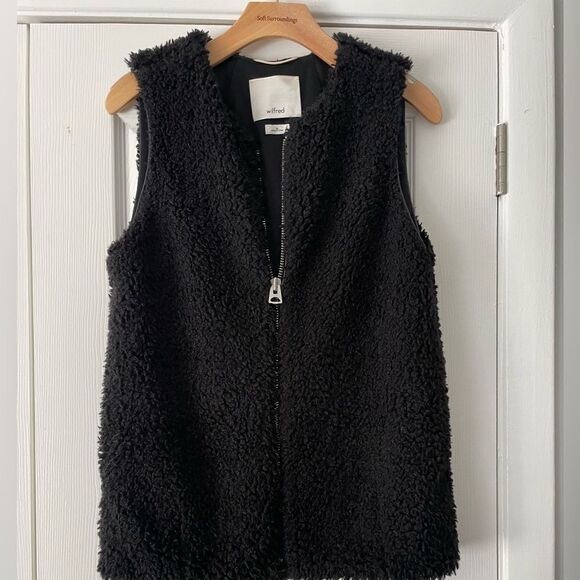 Aritzia Wilfred Black Vest - Picture 2 of 8